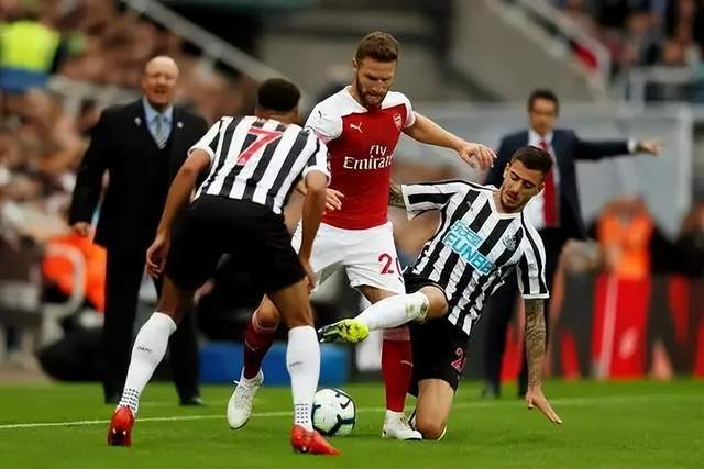 曼晚：霍伊伦正在逐步找回状态